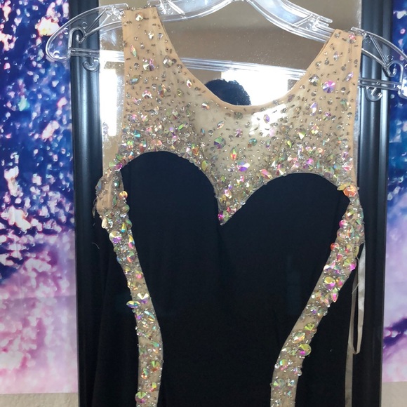 Long sparkly prom dress - Picture 2 of 4